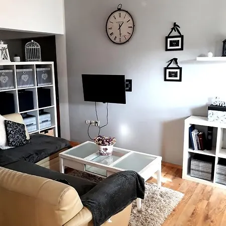 Lucy 1 Apartment