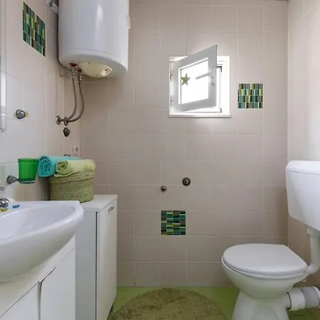 Lucy 1 Apartment Kastela